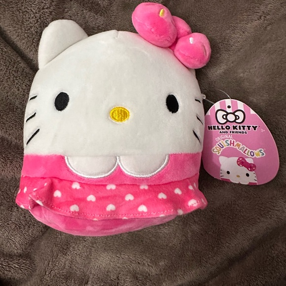 😻 5/$25 Hello Kitty 7” Squishmallow NWT - Picture 2 of 8